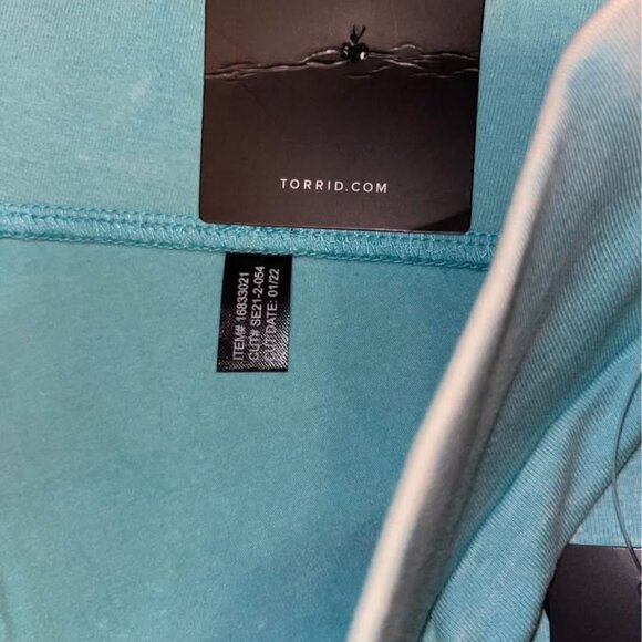 New! Torrid Capri Leggings size 2X (18-20) - Picture 5 of 10